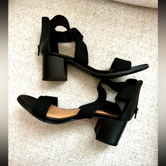 Tommy Bahama Black Thalia Sandal Women’s 8 - Picture 2 of 4